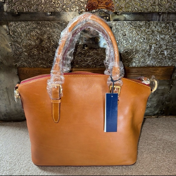 NWT Dooney & Bourke Florentine Domed Satchel in Natural - Picture 2 of 10